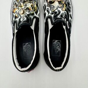 Vans Classic Slip-On Skull Flames Graphic Skate Shoes Sneakers Size US Mens 8